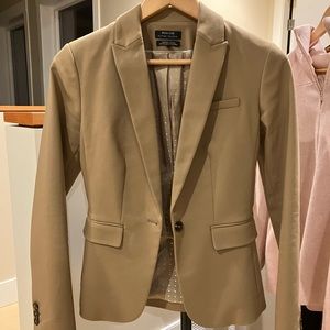 BNWOT Sophisticated Impeccably Tailored Women’s Suit Jacket